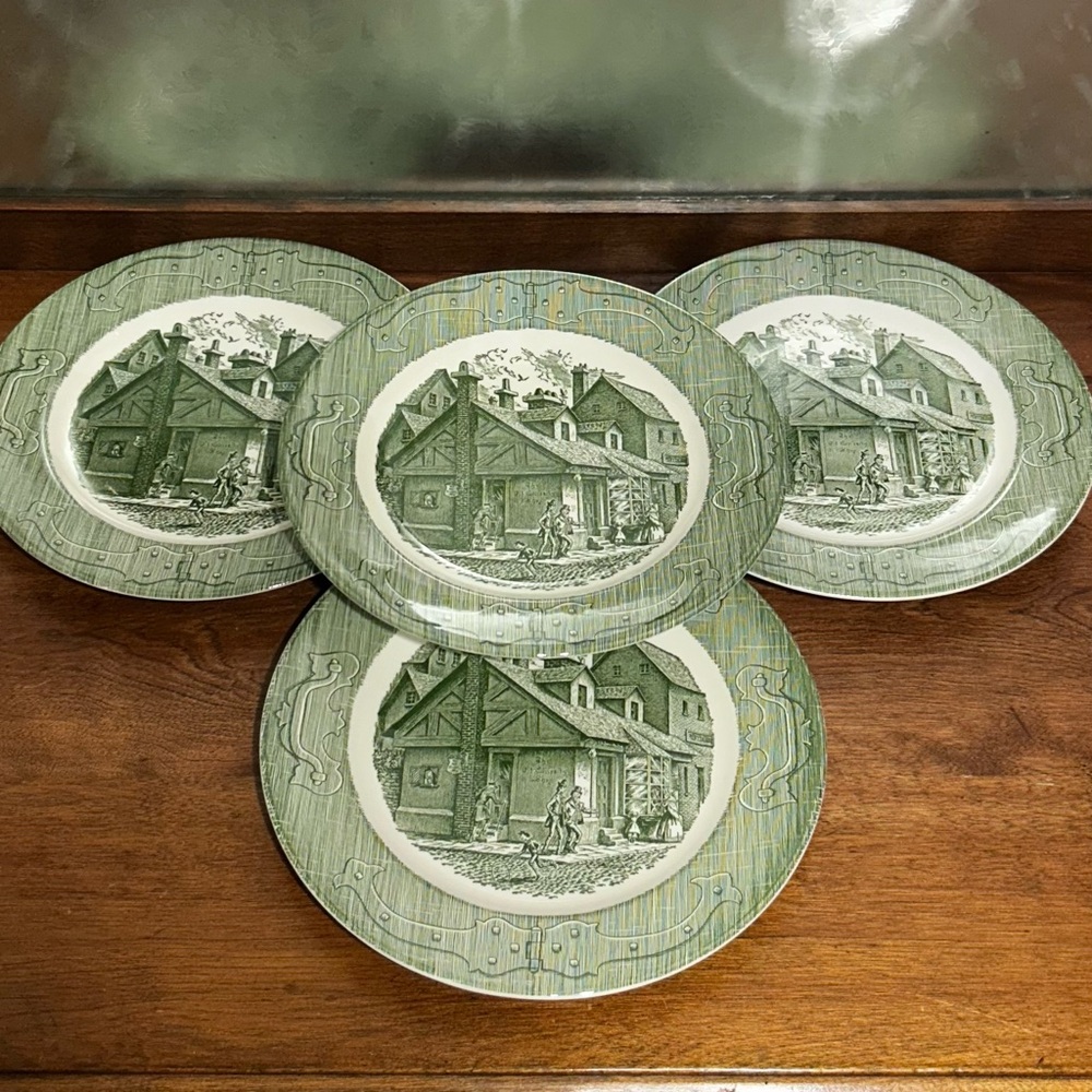 💥Vintage Royal China - The Old Curiosity Shop - Plates - approx 10in - Set of 4